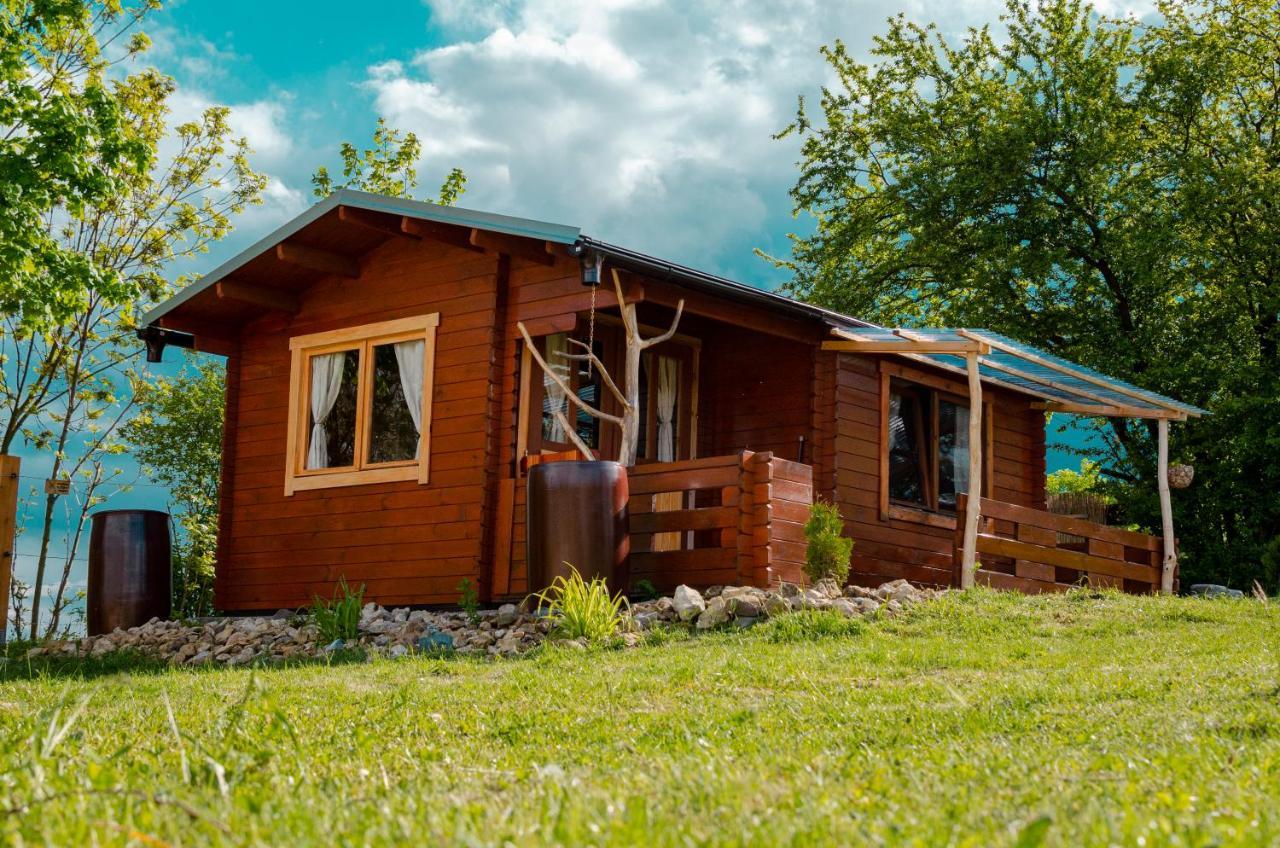 Cozy Wood Hut On The Farm Villa Trebivlice ภายนอก รูปภาพ