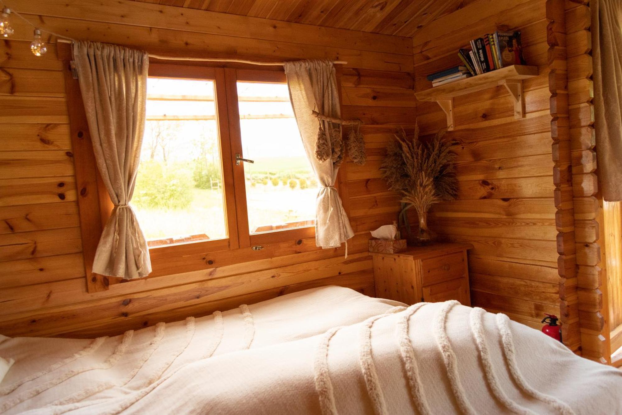 Cozy Wood Hut On The Farm Villa Trebivlice ภายนอก รูปภาพ